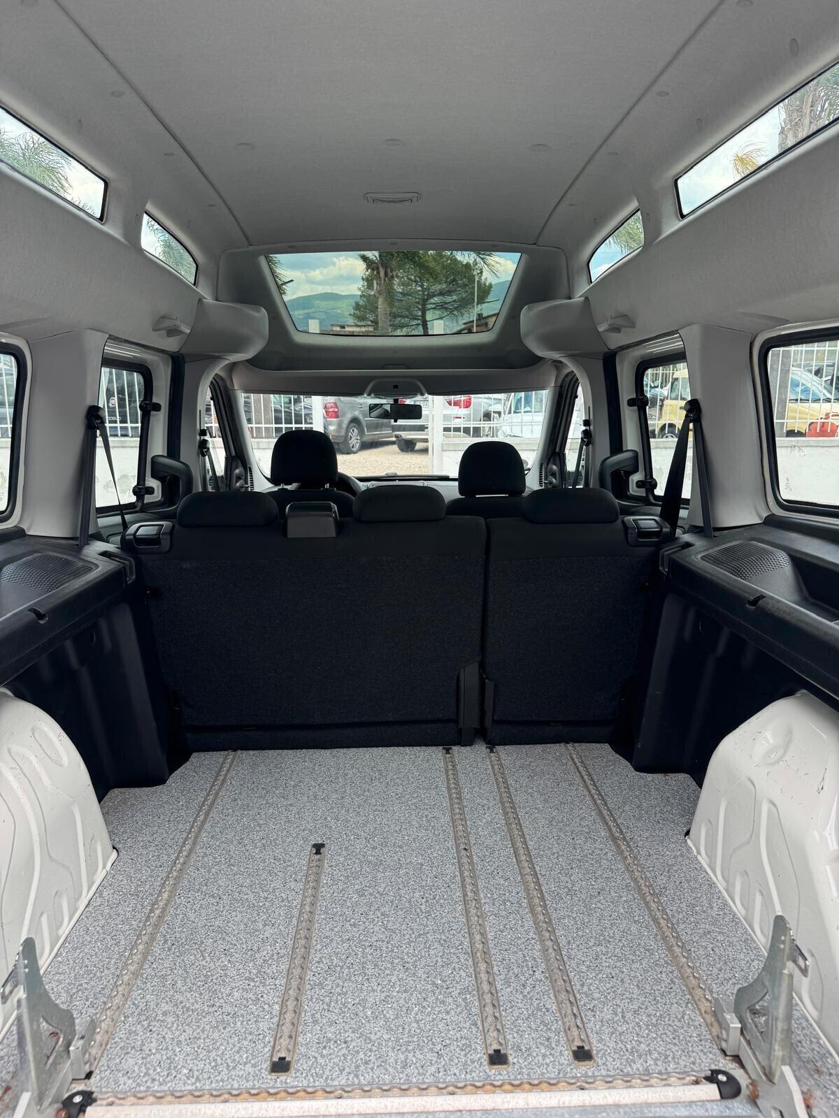 Opel Combo 1.6 CDTI 120CV PEDANA DISABILI