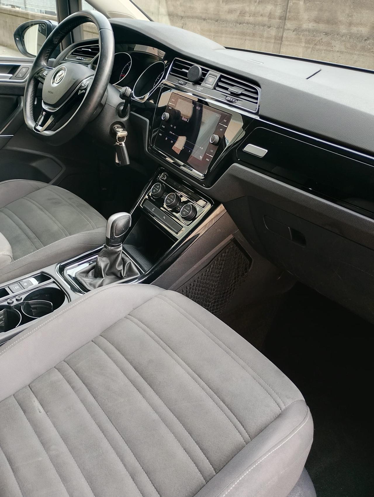 Volkswagen Touran 2.0 TDI 150 CV SCR DSG Executive BlueMotion Tech.