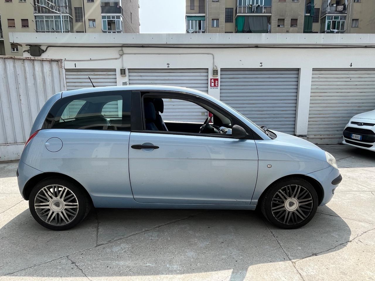 Lancia Ypsilon 1.2 OK NEOPATENTATI