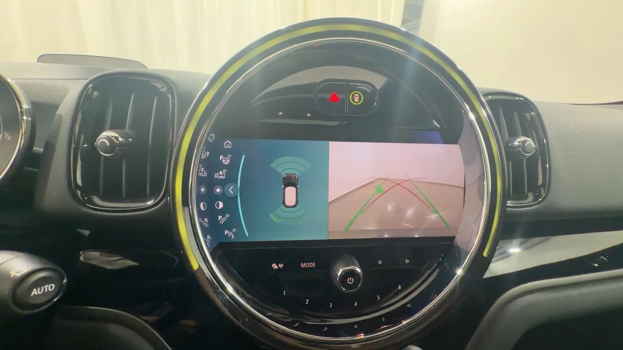 Mini Cooper Countryman 1.5 Essential Full