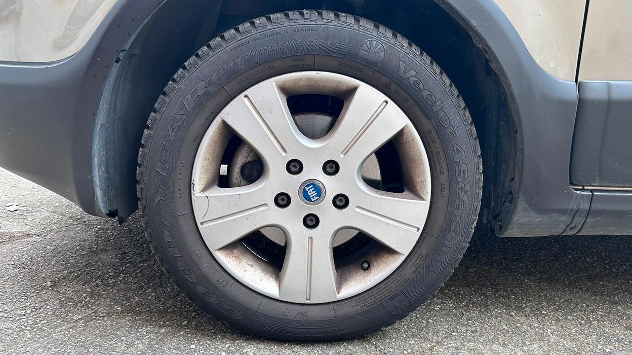 Fiat Sedici 1.6 16V 4x4 Dynamic * 73.000 KM