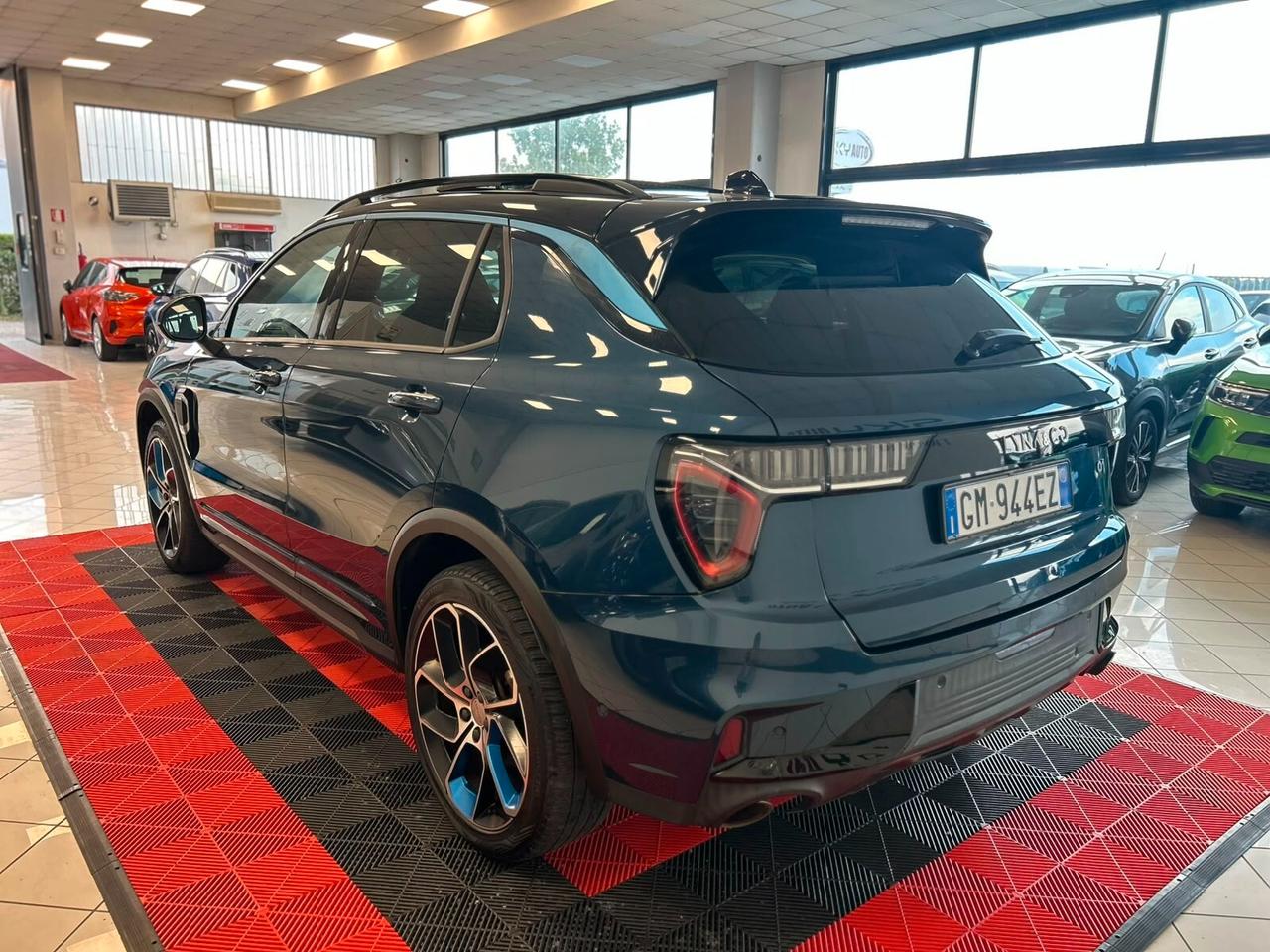 Lynk&co 01 PHEV