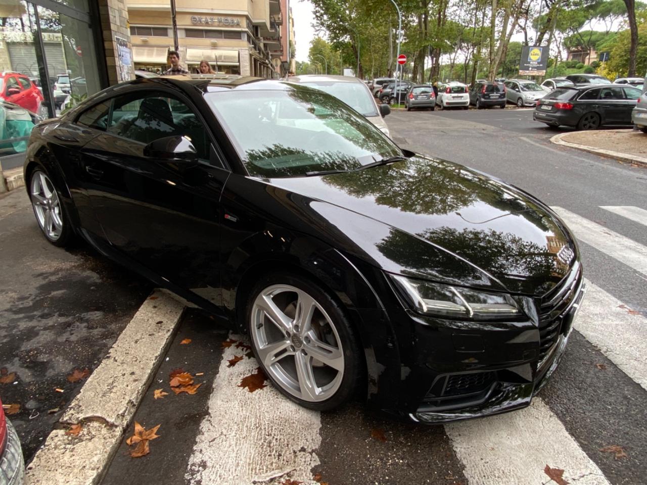 Audi TT Coupé 2.0 TFSI quattro S tronic 3xS line SEDILI RS MATRIX