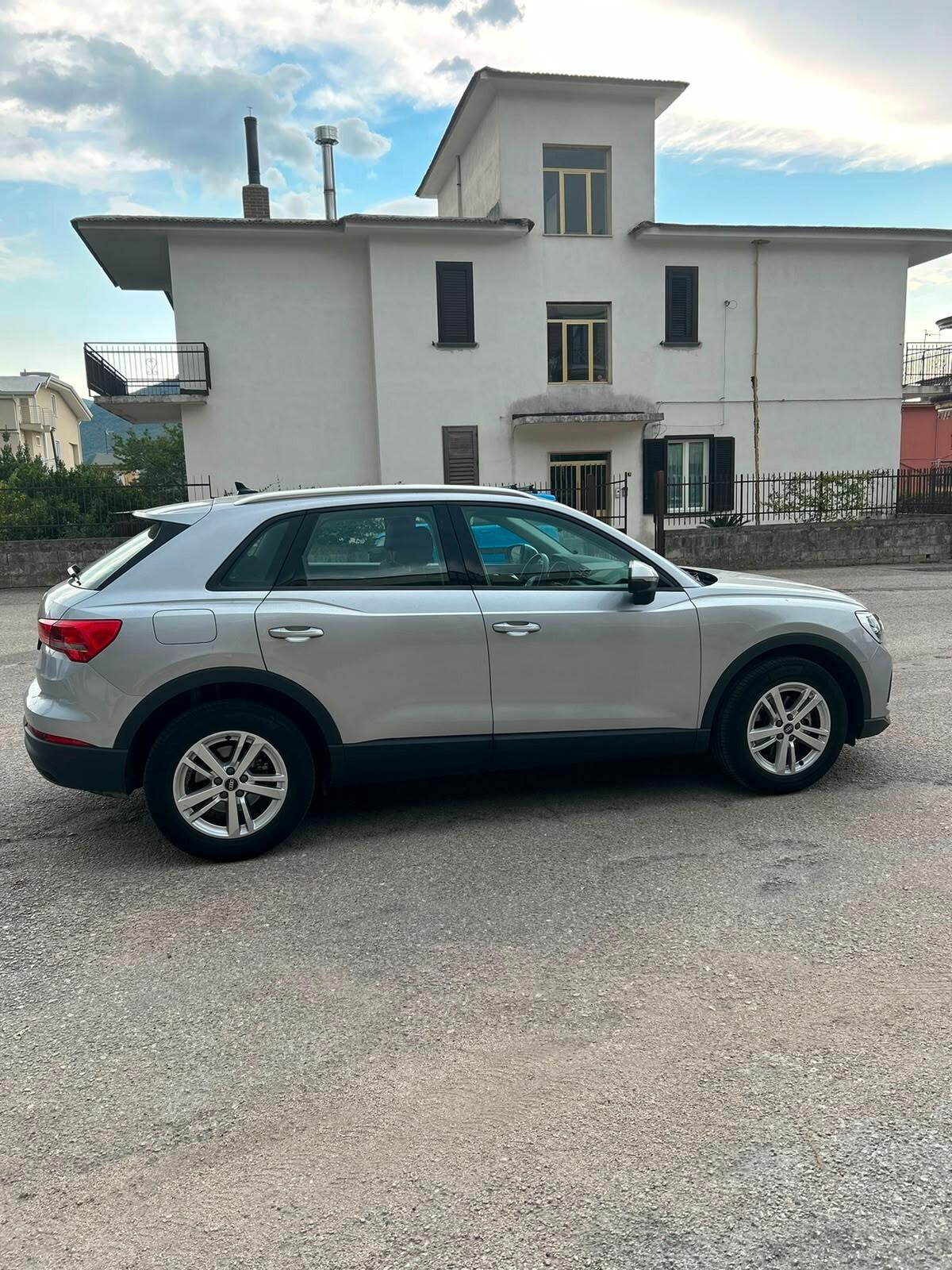 Audi Q3 35 TDI S tronic S-line edition