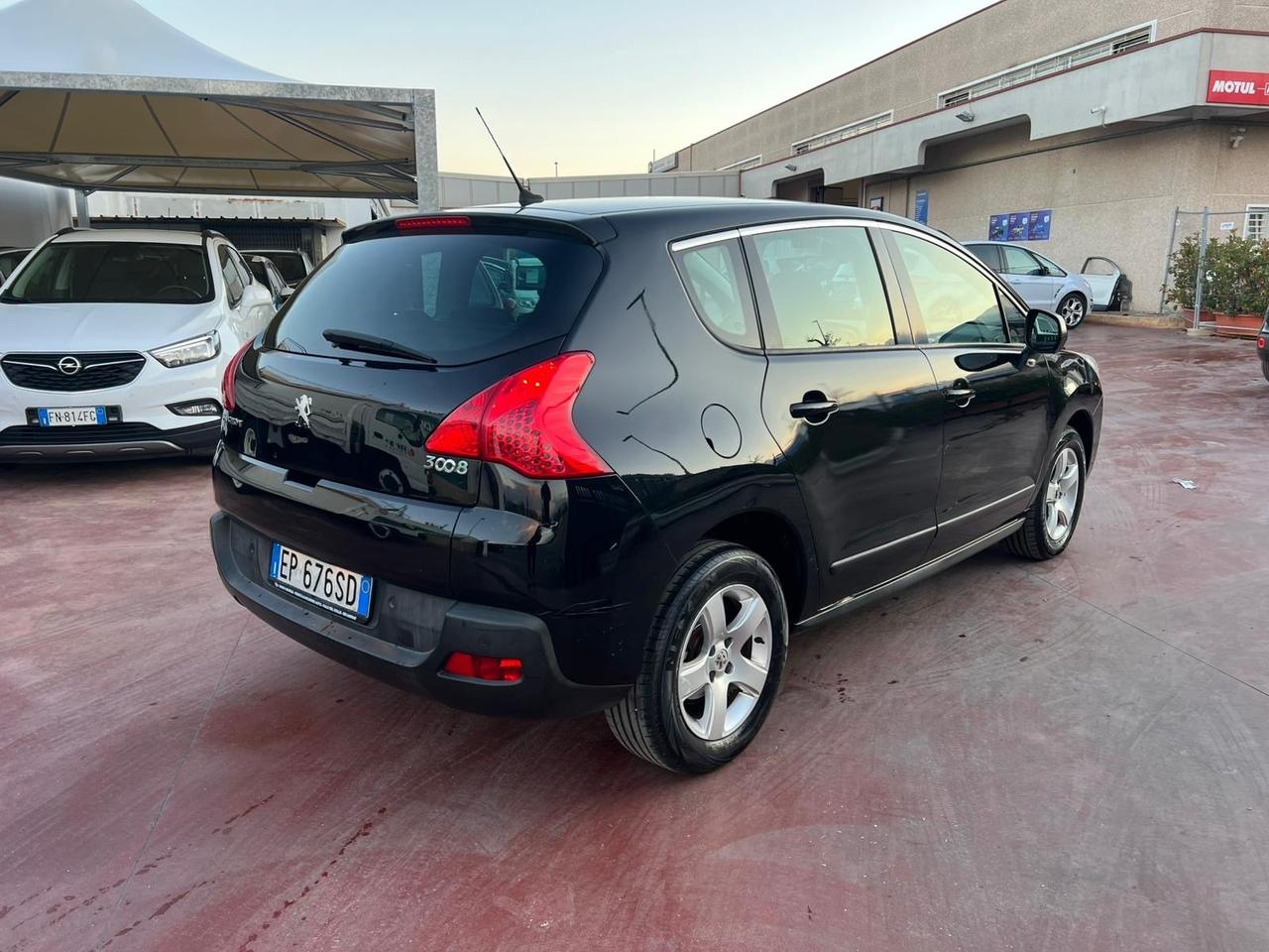 Peugeot 3008 1.6 HDi 115CV Business