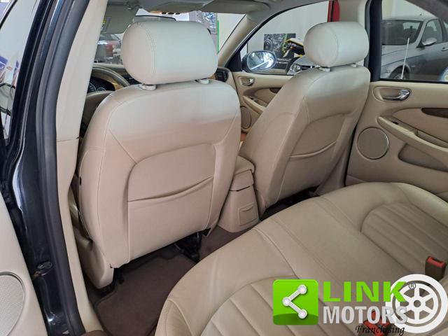 JAGUAR X-Type 4WD 2.5 V6 24V cat