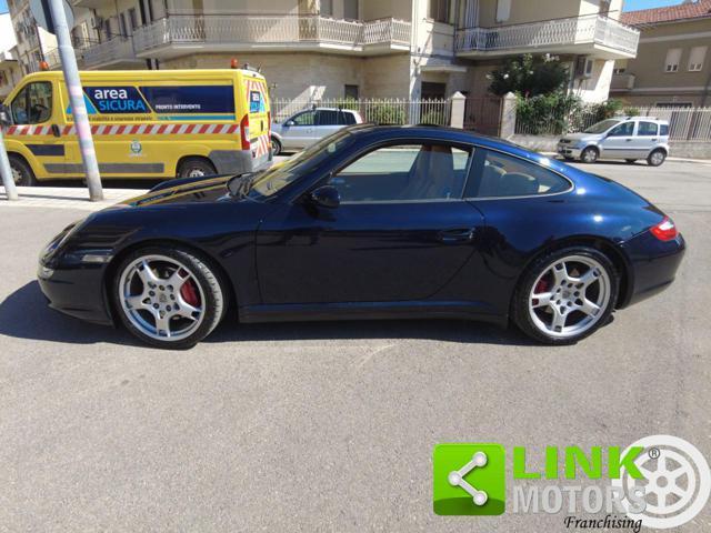 PORSCHE 911 Carrera 4S Coupé