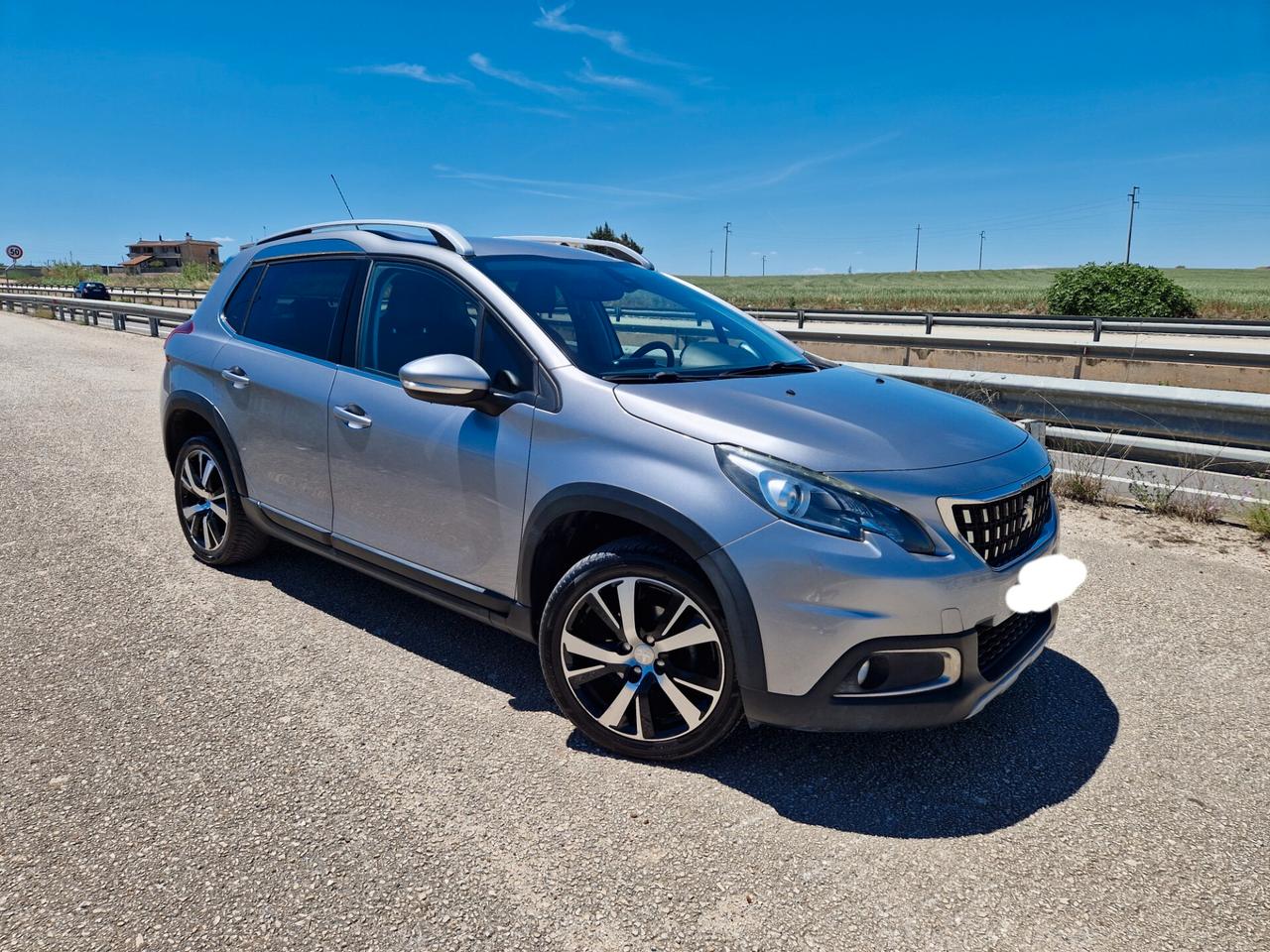 Peugeot 2008 BlueHDi 100 Allure