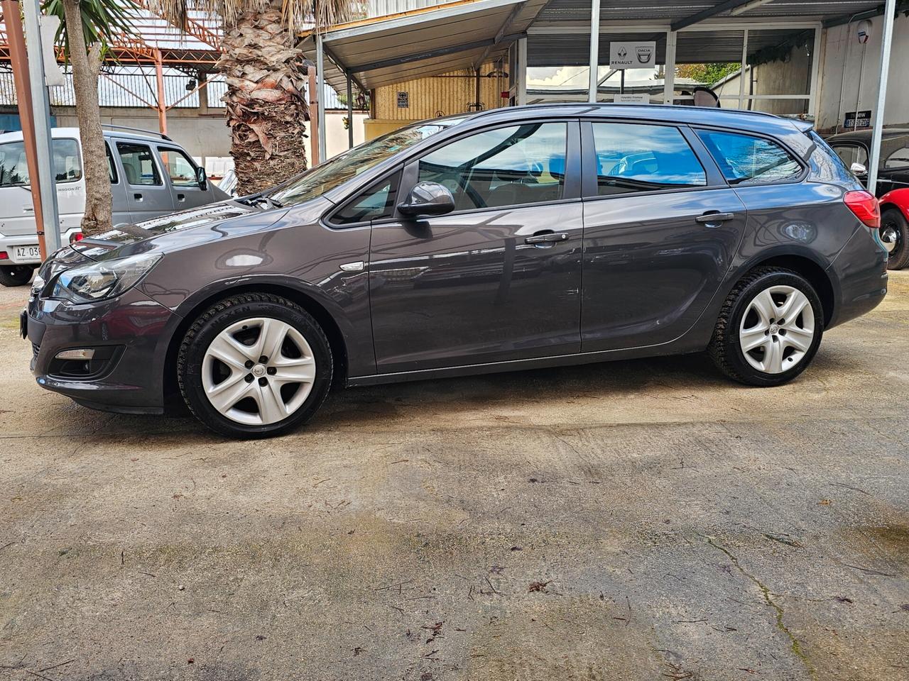 Opel Astra 1.4 Sports Tourer GPL Tech Elective