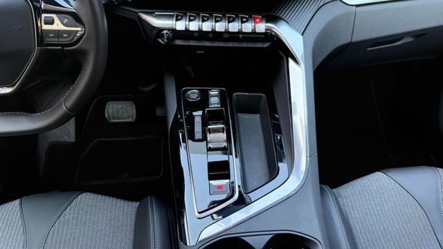 PEUGEOT 3008 HYBRID 136CV e-DCS6 ALLURE PACK*CARPLAY*C.L.18