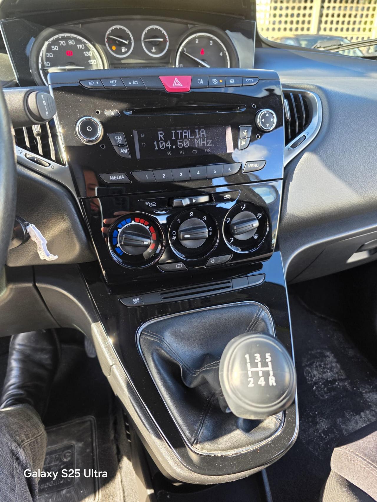 Lancia Ypsilon 1.3 MJT 16V 95 CV 5 porte S&S Platinum