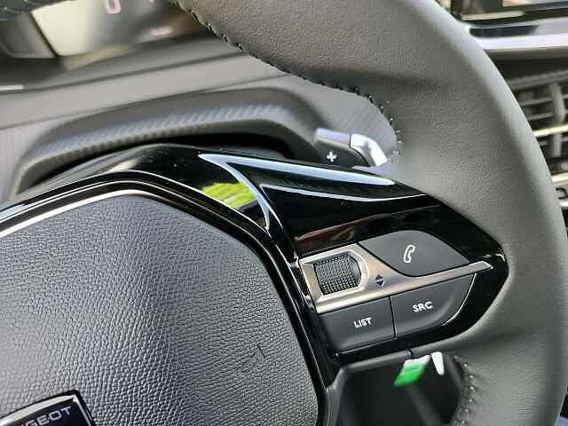 Peugeot 2008 Hybrid 145 e-DCS6 Allure *KM Ø*