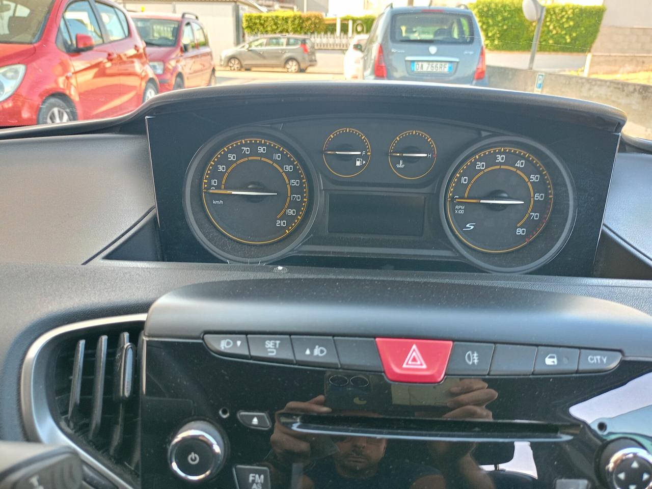 Lancia Ypsilon 1.200 5 porte S Momodesign