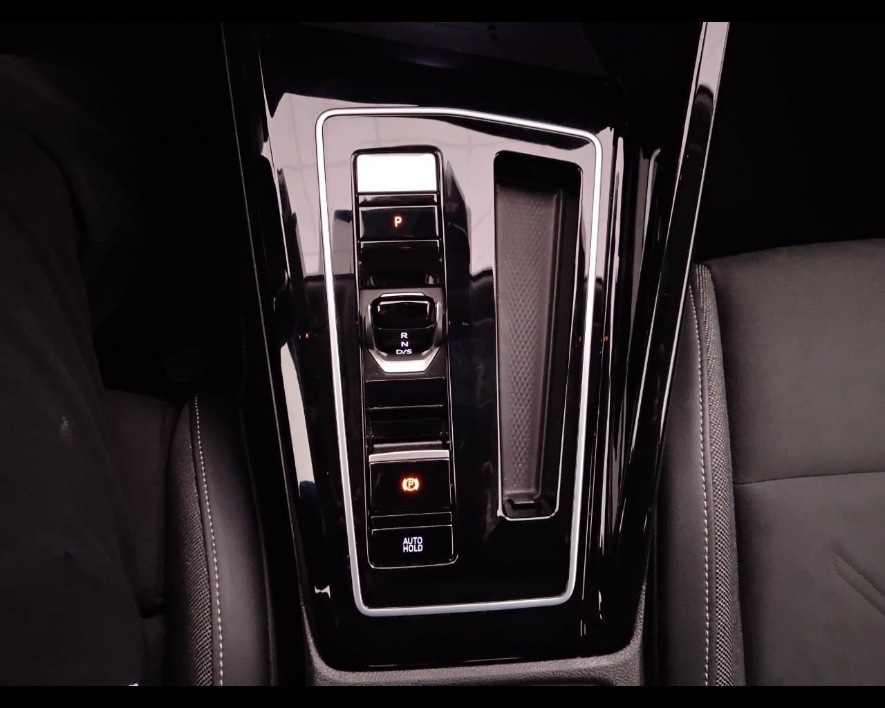 VOLKSWAGEN Golf VIII 2024 - Golf 2.0 tdi Style 150cv dsg