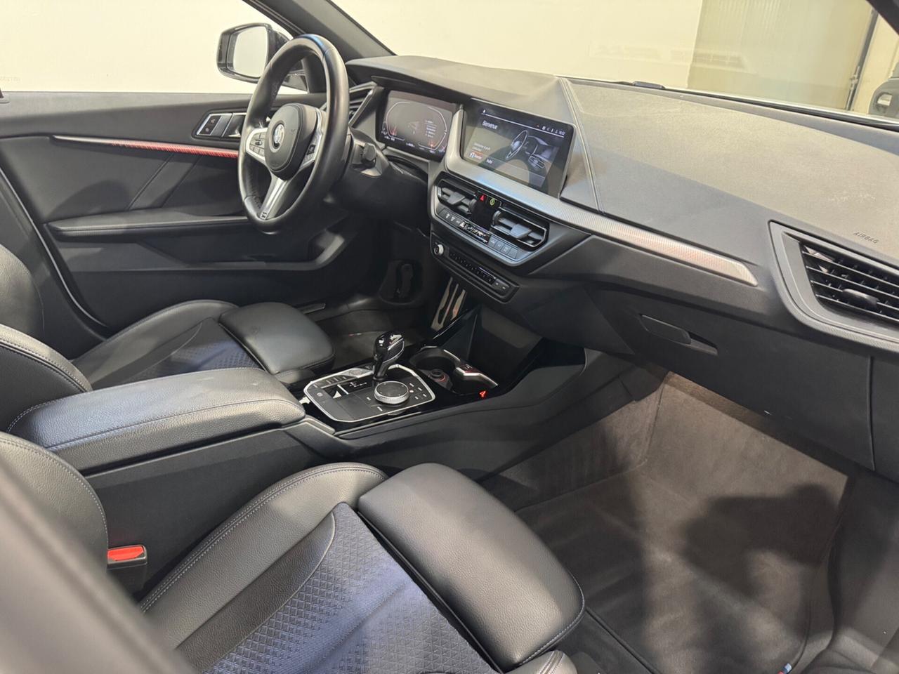 Bmw 118 118i 5p. Msport