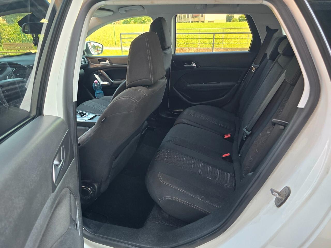 Peugeot 308 BlueHDi 120 S&S EAT6 SW Allure