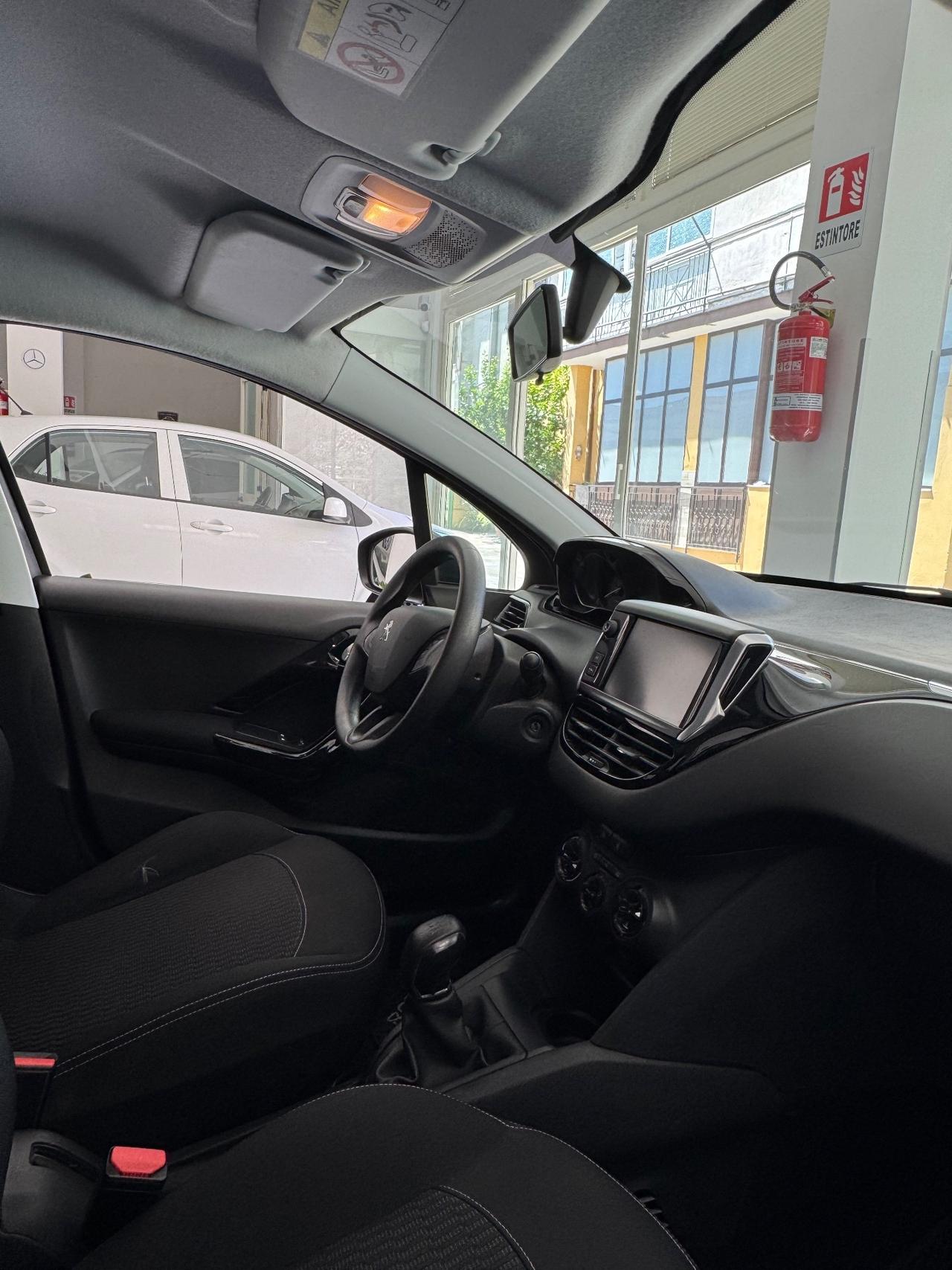 Peugeot 208 PureTech 82 5 porte Allure