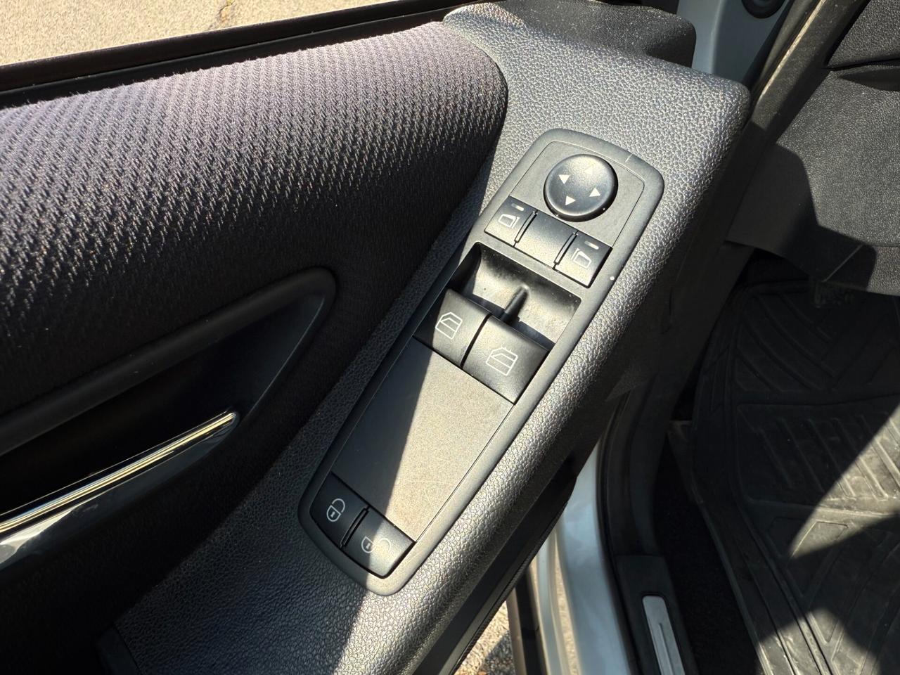 Mercedes A 180 110 CV/CLIMA/5 POSTI