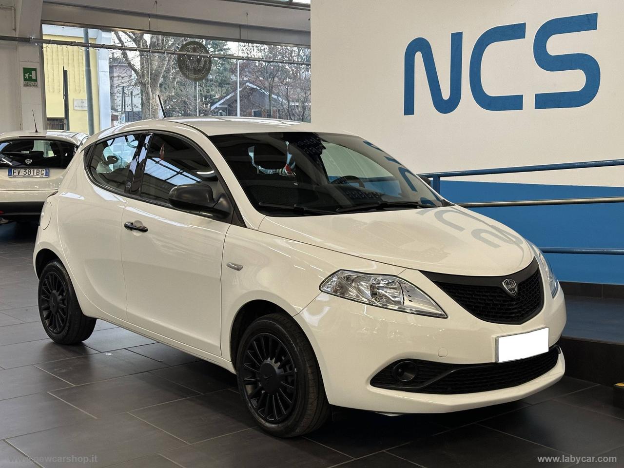 LANCIA Ypsilon 1.0 FireFly 5p.S&S Hybrid Silver NEOPATENTATI