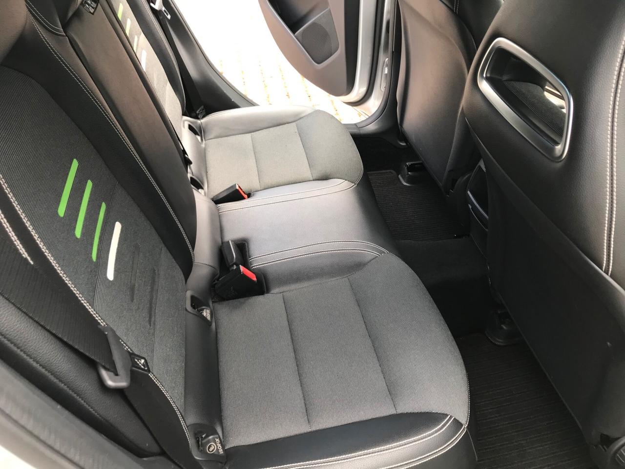 Mercedes-Benz A 160 d Sport aut. my16 retrocamera navi