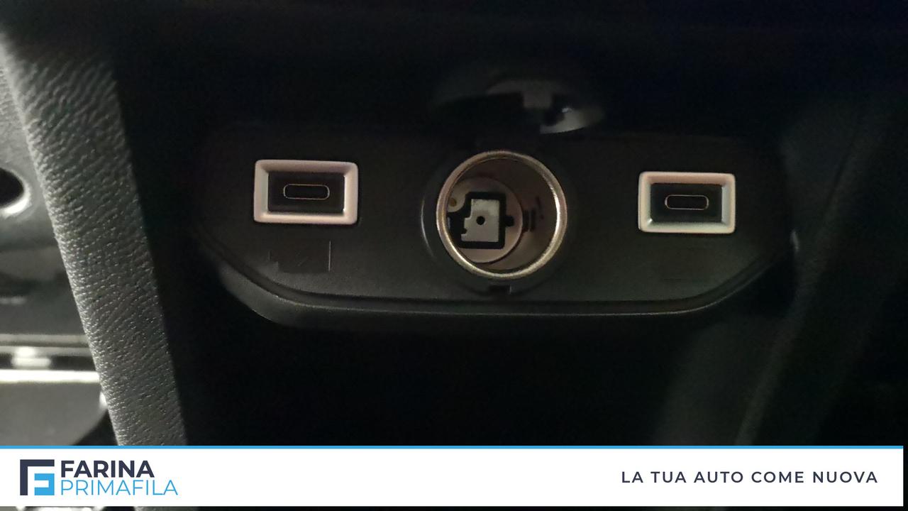 PEUGEOT Nuovo 5008 Hybrid 136 e-DCS6 ALLURE