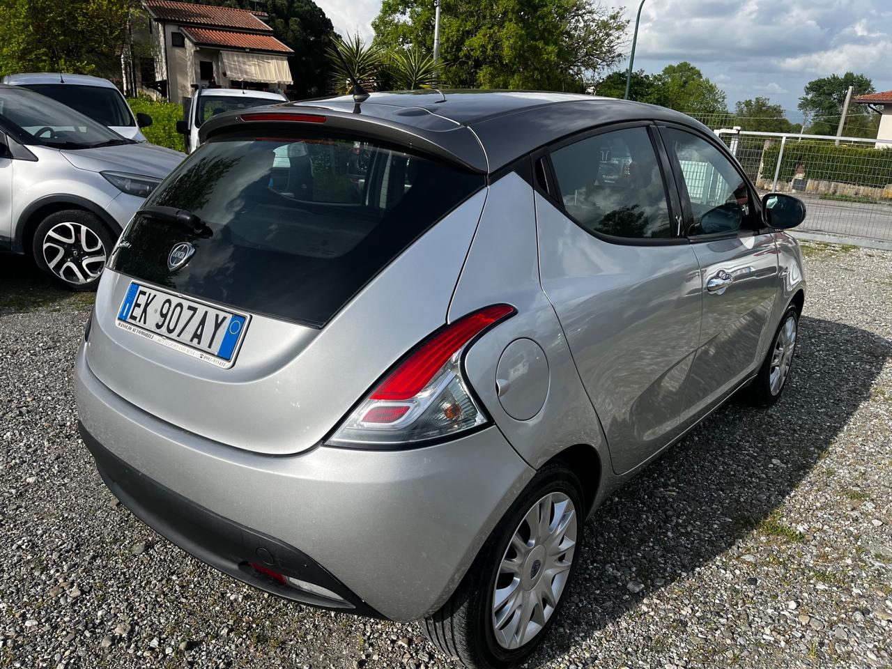 Lancia Ypsilon 1.2 69 CV 5 porte GPL Ecochic Platinum