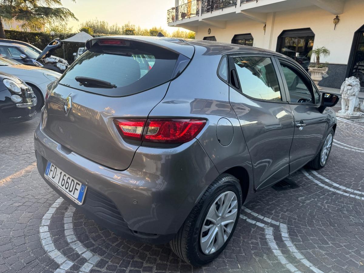 RENAULT Clio 1.2 75 CV 5p. Intens