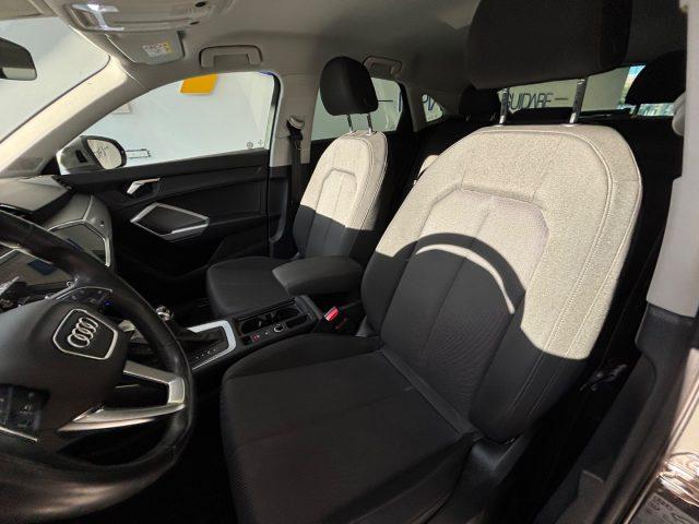 AUDI Q3 35 TDI quattro S tronic S line edition