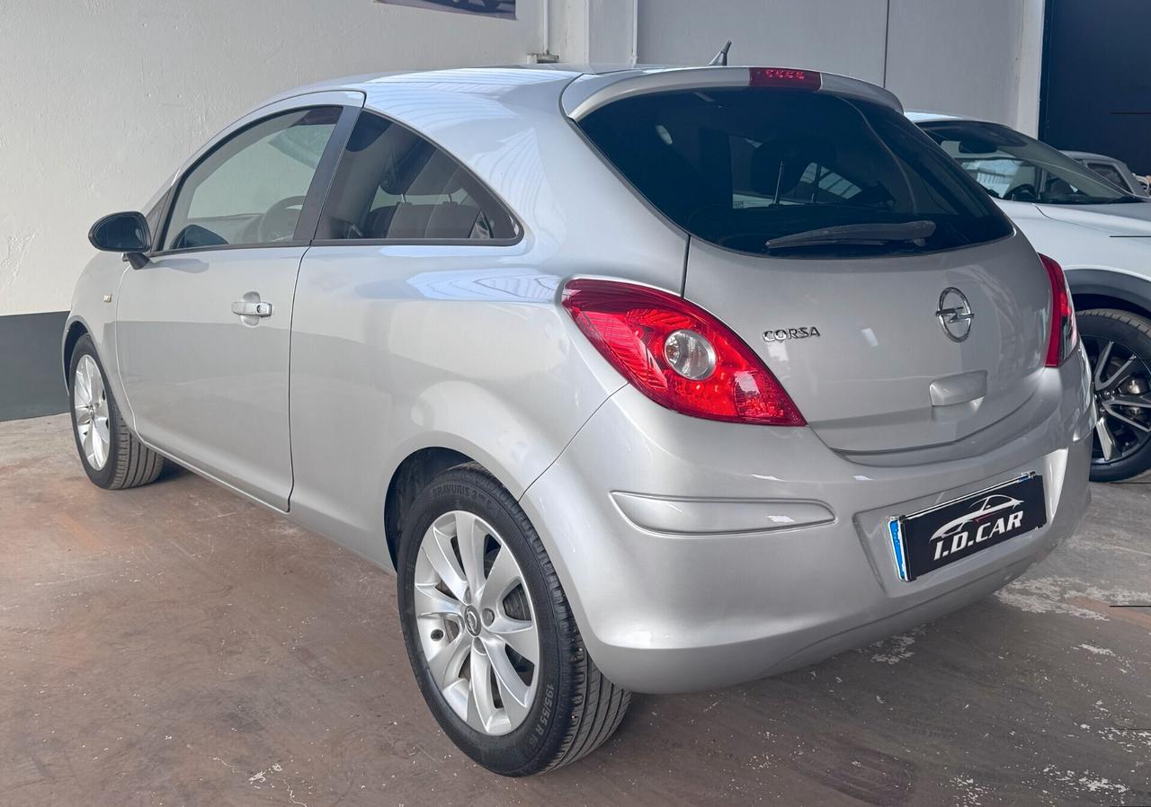 Opel Corsa 1.2 3 porte