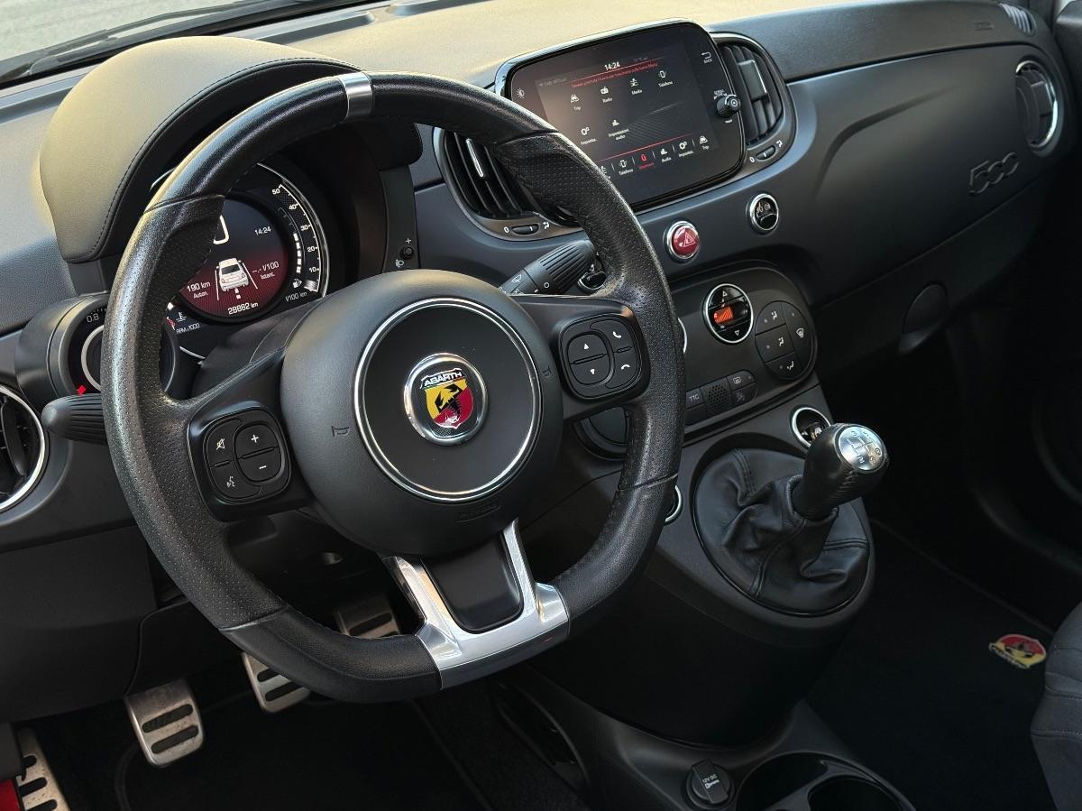 Abarth F595 1.4 Turbo T-Jet 165 CV