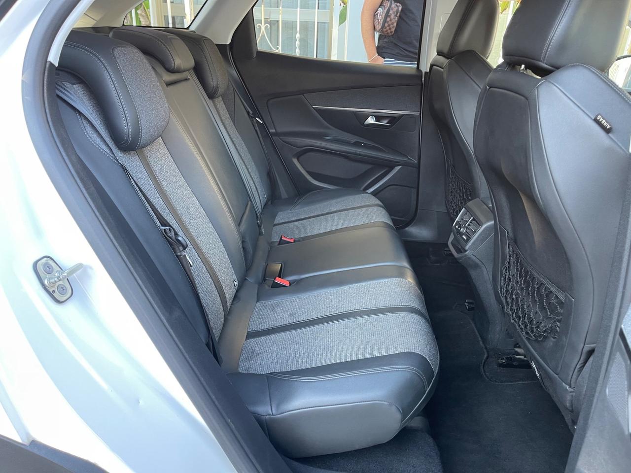 PEUGEOT 3008 ALLURE 1.5 130CV LED Navy Cam 2019