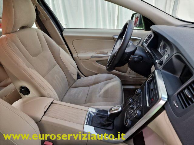 VOLVO V60 T3 Powershift Kinetic