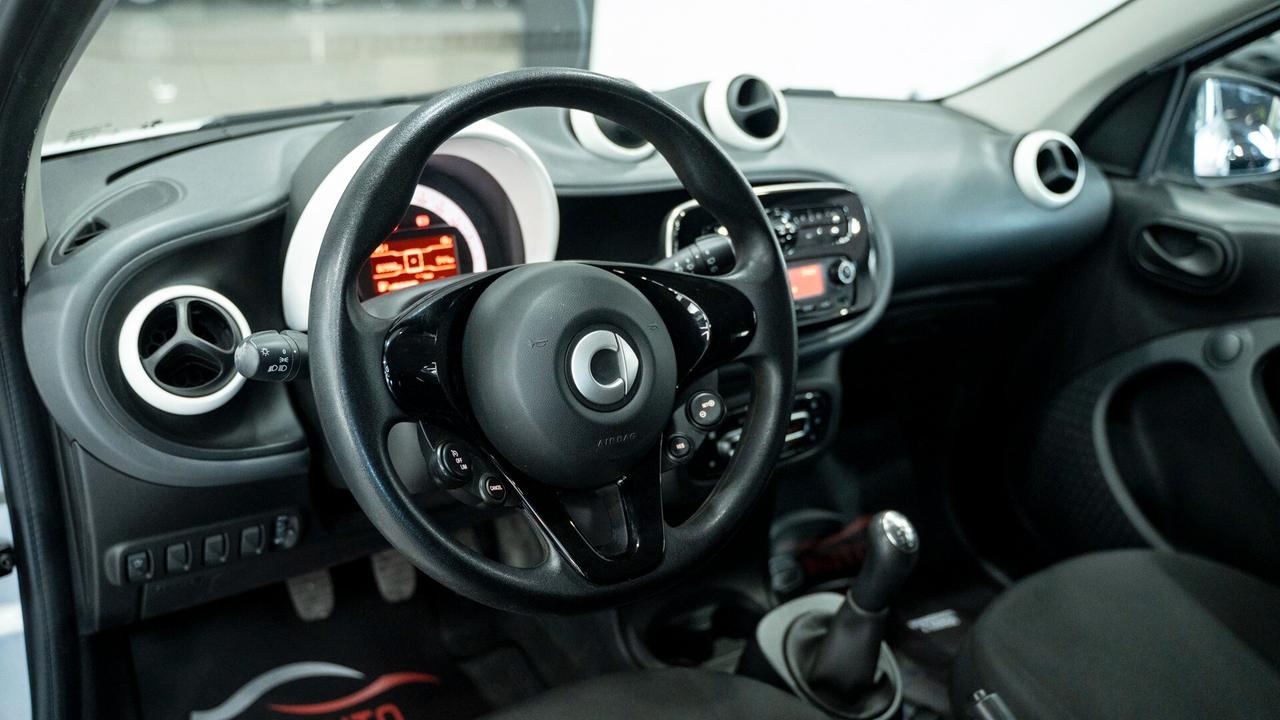 Smart ForFour 1.0 YOUNGSTER 71CV LED ITALIANA FULL OPTIONAL