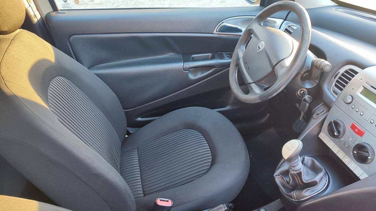 Lancia Ypsilon 1.2 Oro