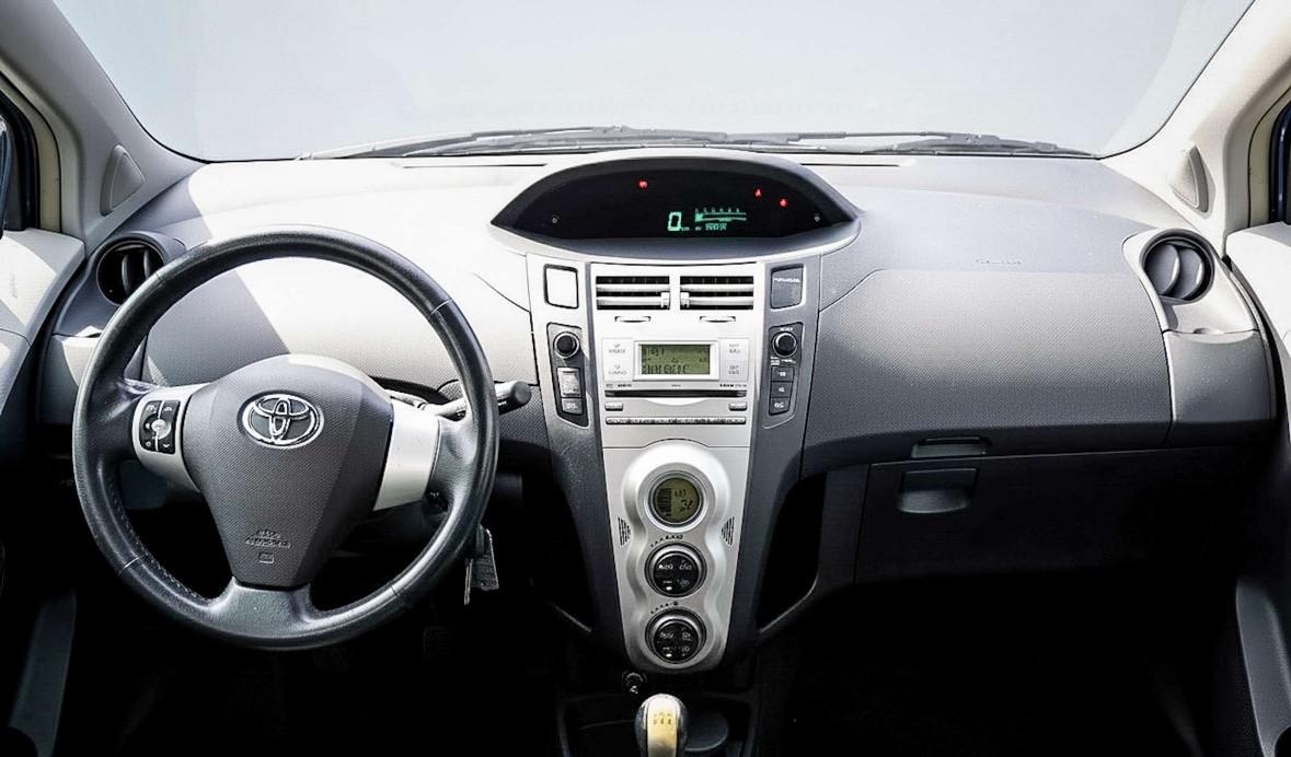 Toyota Yaris 1.4 tdi D-4D cat 5 porte Sol Blue