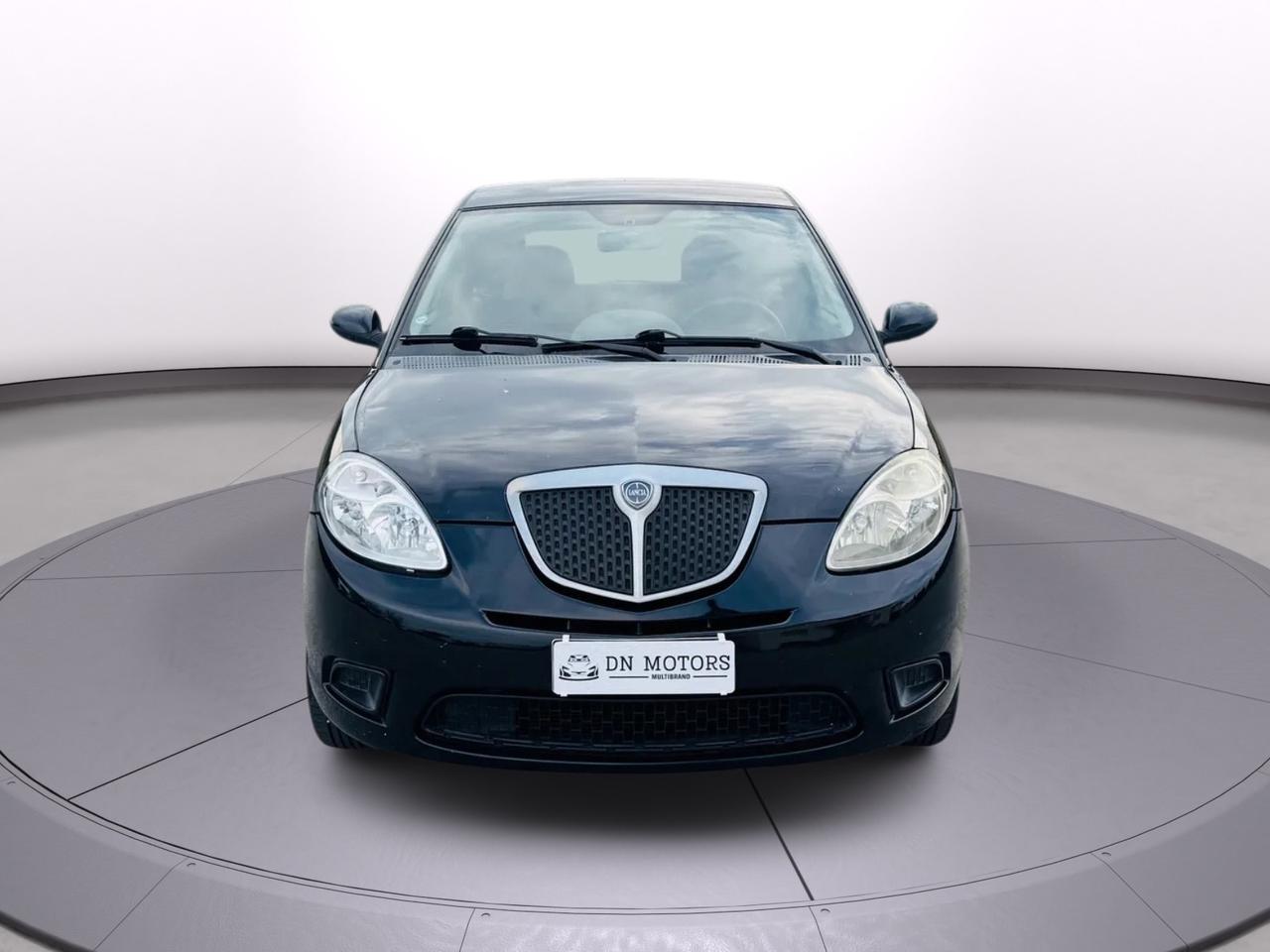 Lancia Ypsilon 1.2 benzina 2008 ottima per neo patentati