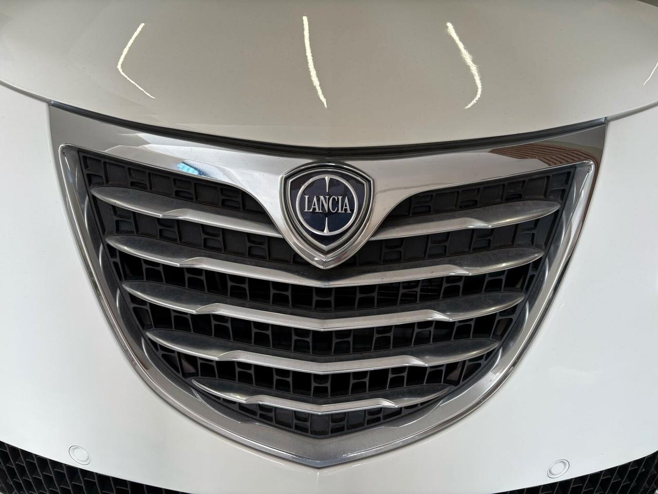 Lancia Ypsilon 1.2 69 CV 5 porte S&S Platinum