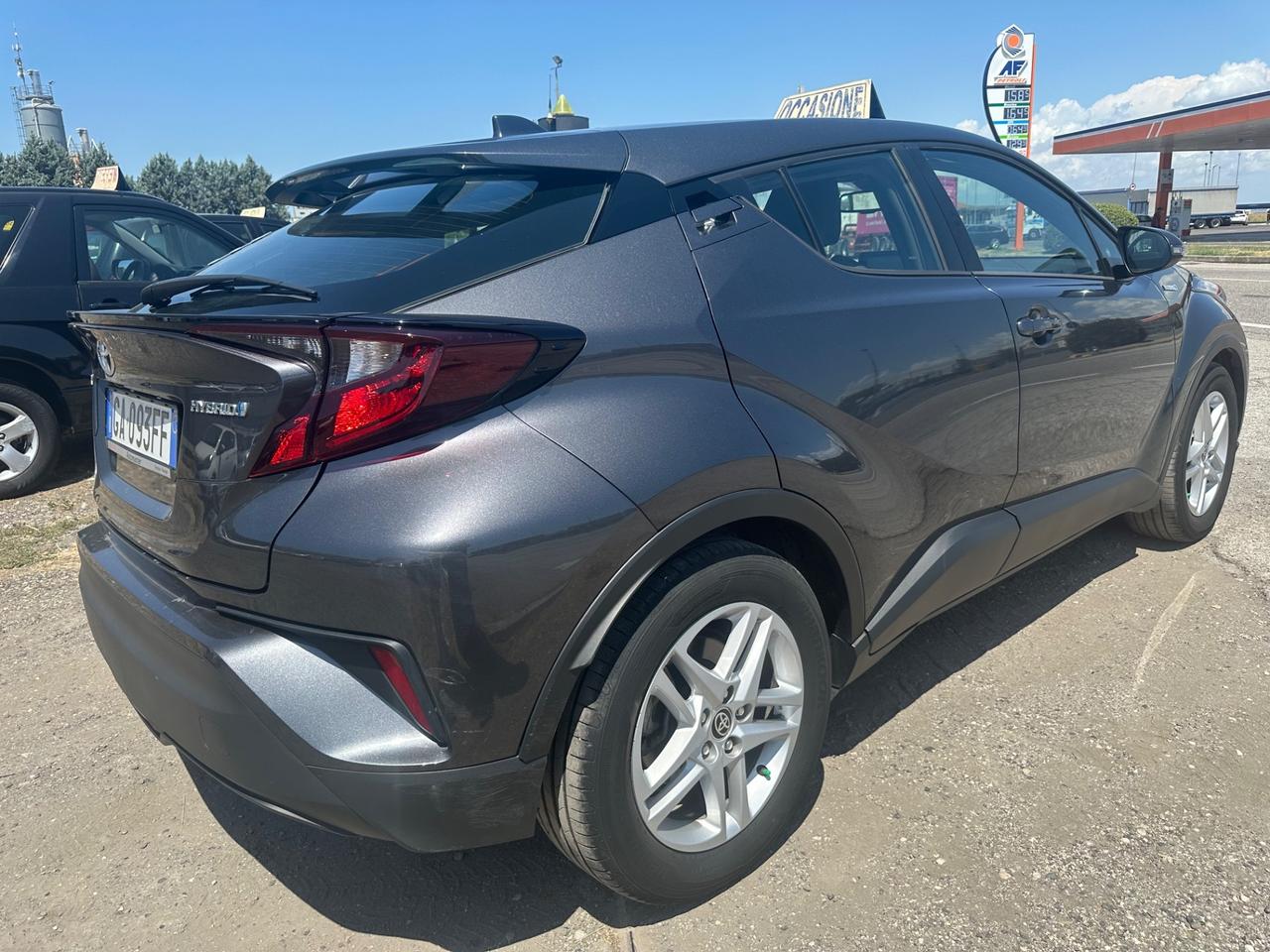 Toyota C-HR 1.8 Hybrid E-CVT Business