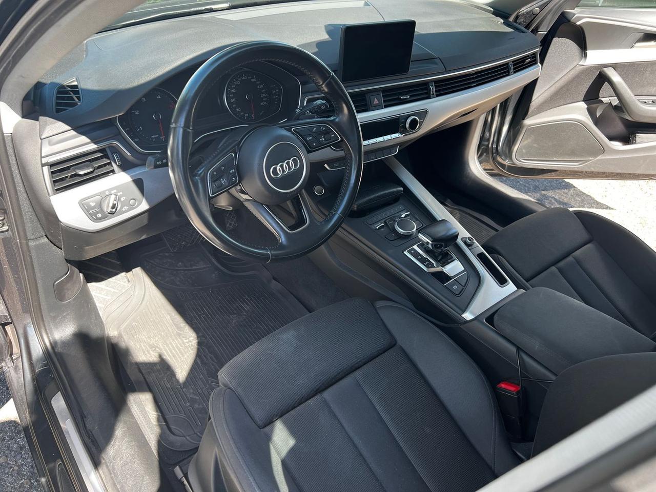 Audi A4 2.0 35 TDI Sport #11120