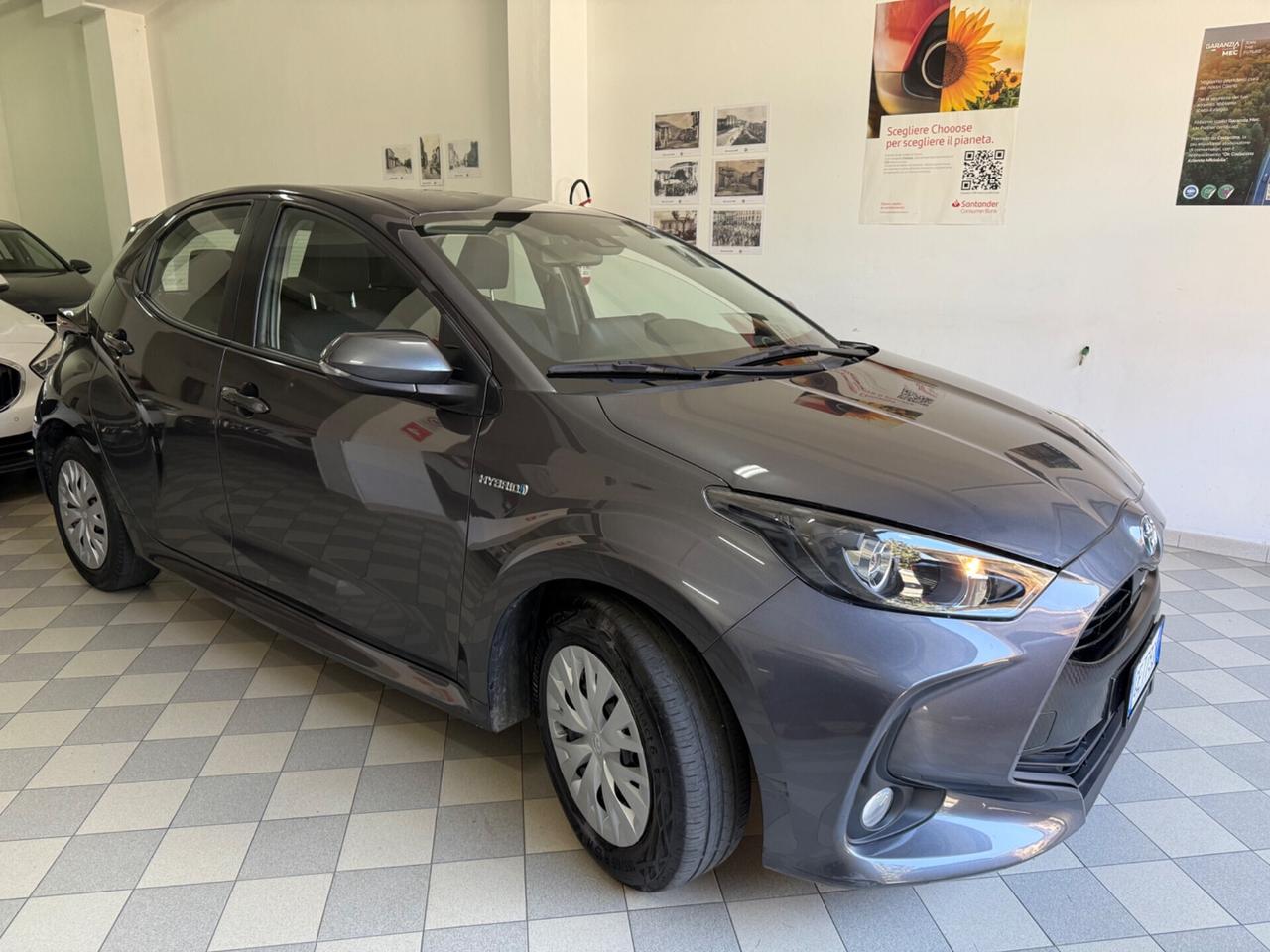 Toyota Yaris 1.5 Hybrid 5 porte Business