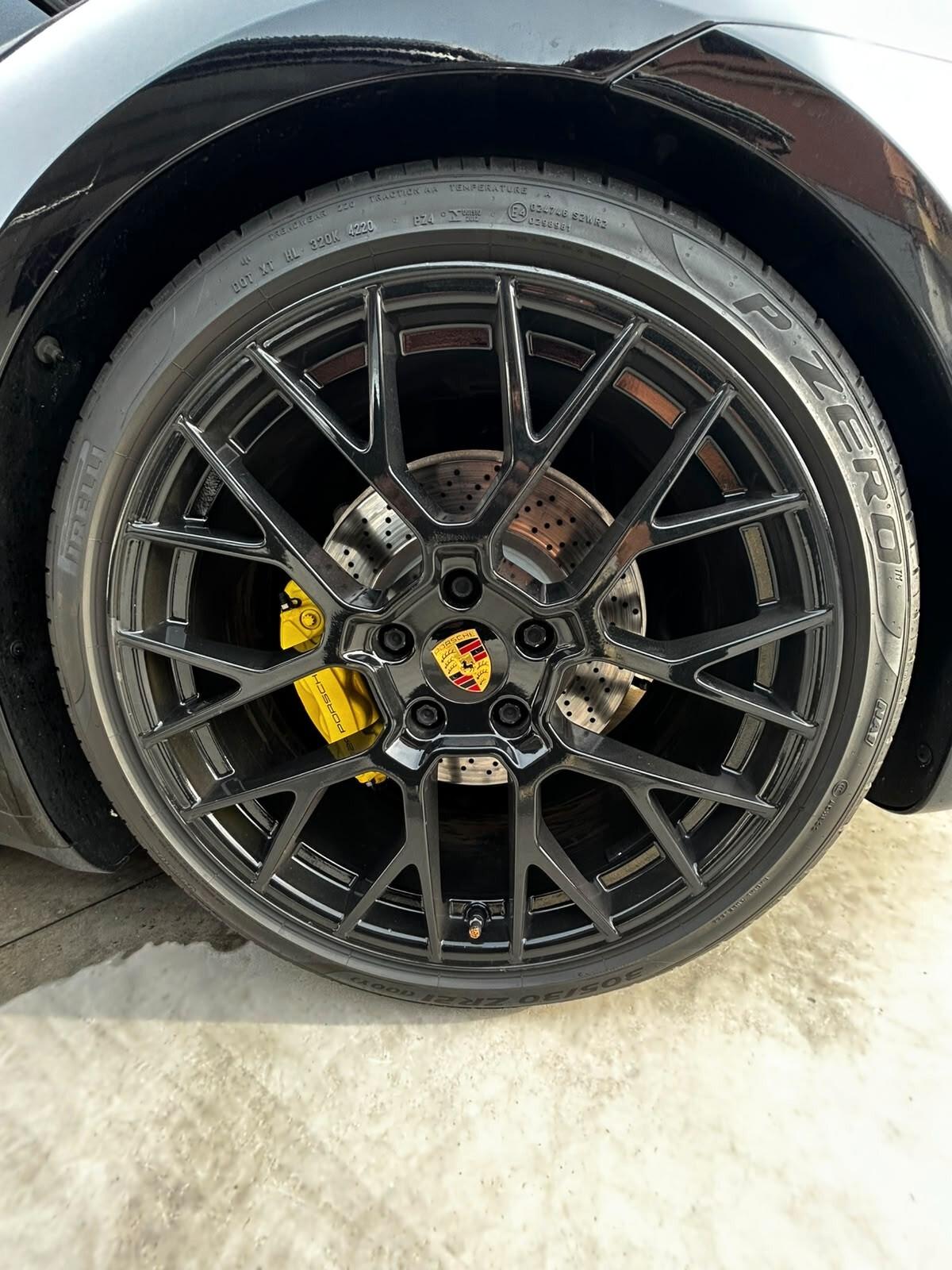 Porsche 911 CARRERA 4S CABRIO