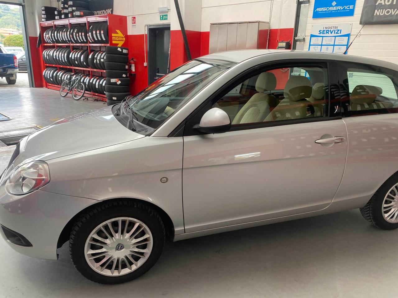 Lancia Ypsilon 1.2 Versus