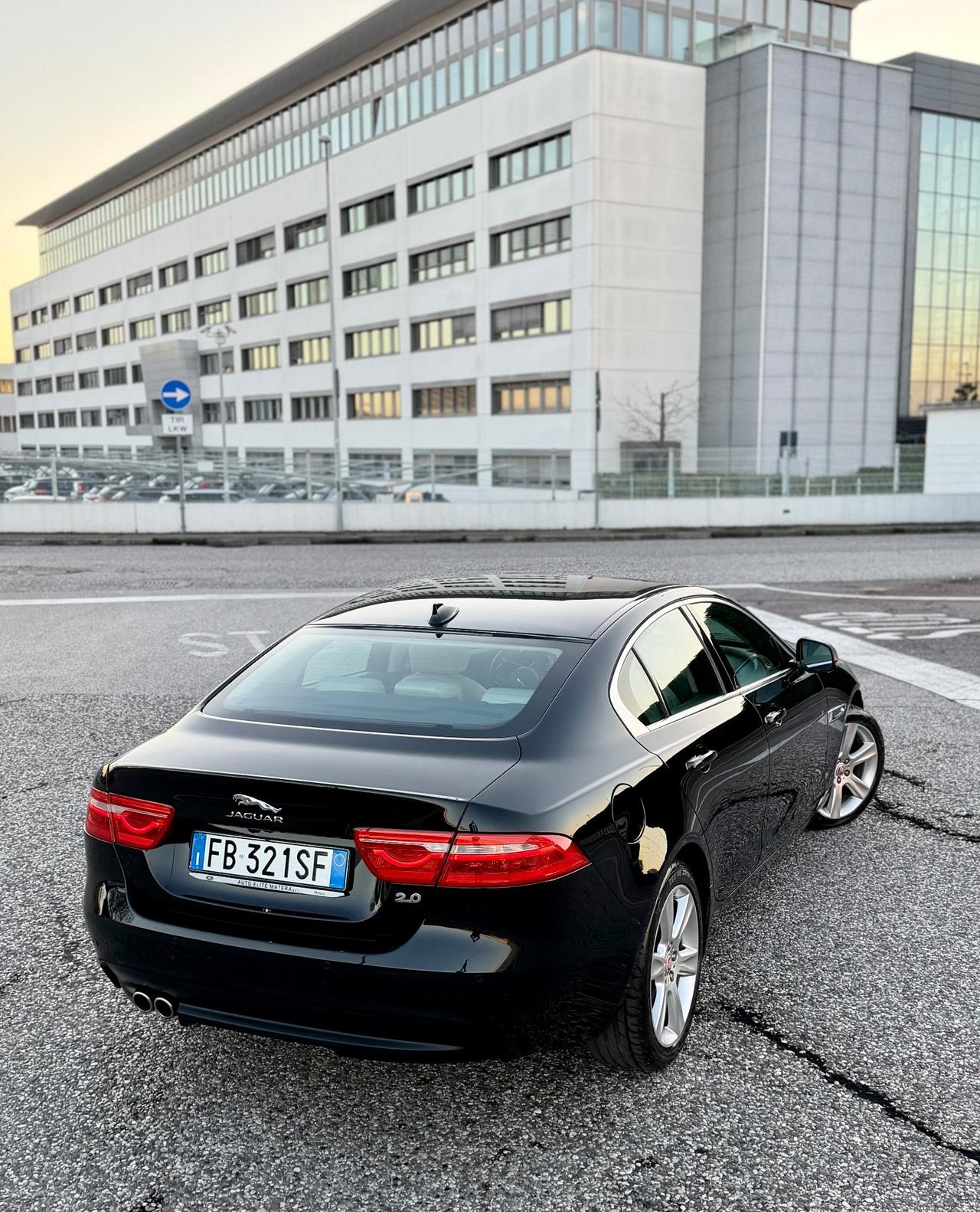 Jaguar XE 2.0 D Turbo aut. Prestige