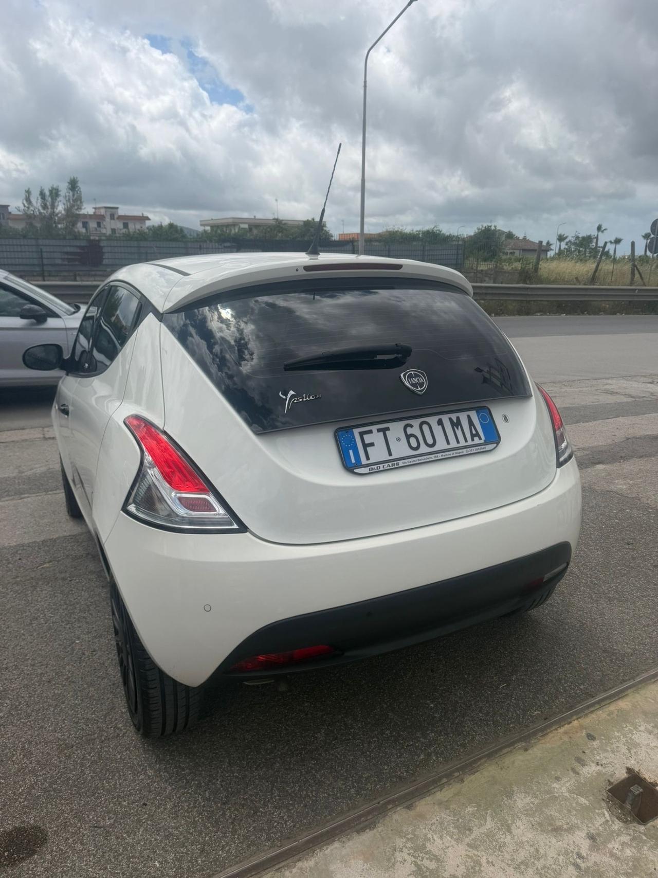 Lancia Ypsilon 1.2 69 CV 5 porte GPL Ecochic Gold