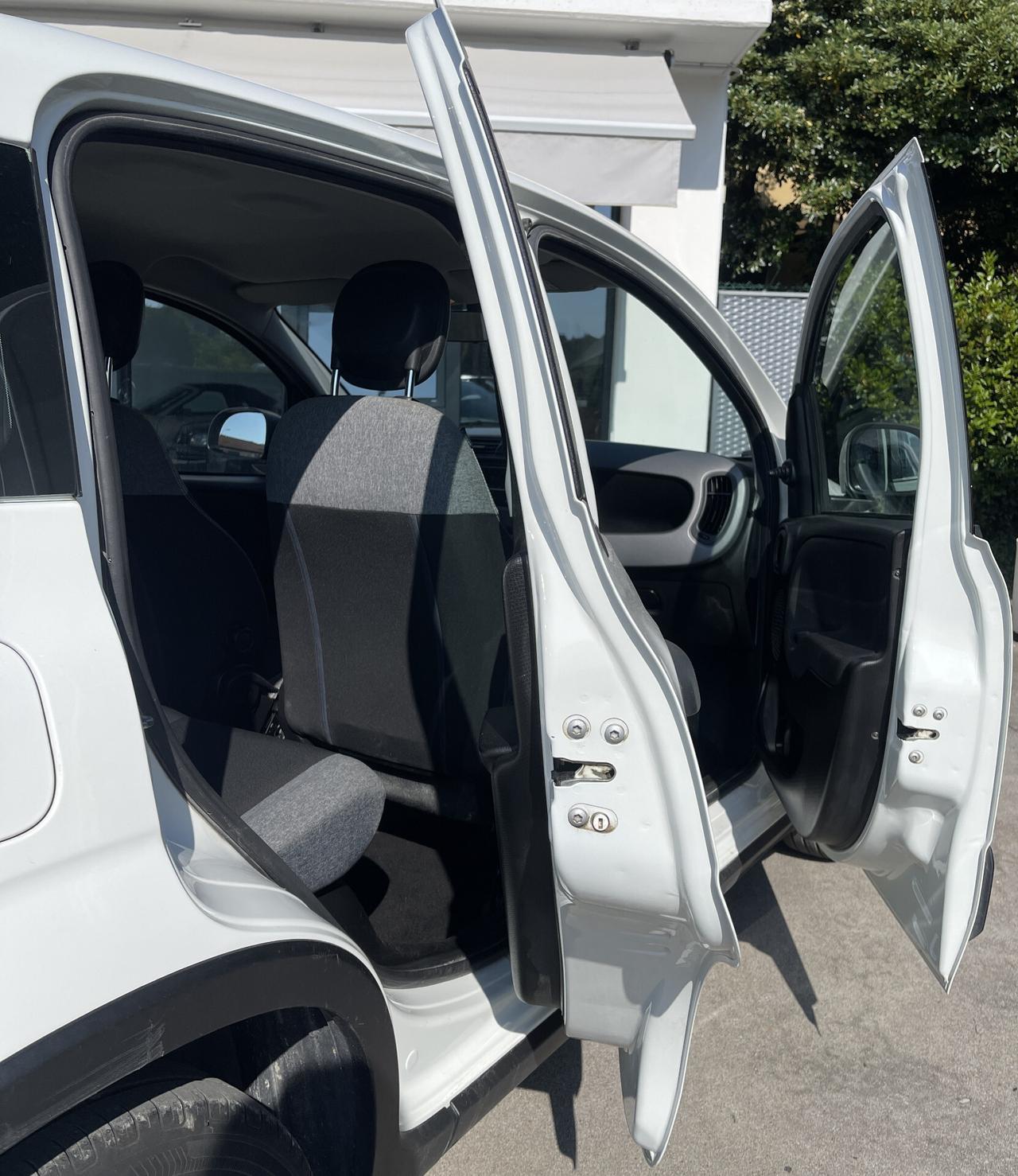 Fiat Panda 1.0 Hybrid Street Van 4 posti