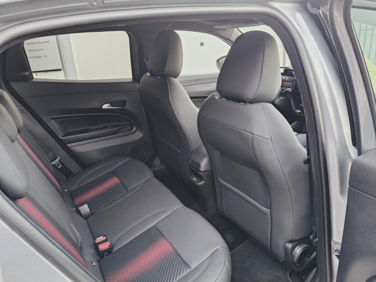 Alfa Romeo Junior 1.2 136 CV Hybrid Speciale KM.ZERO