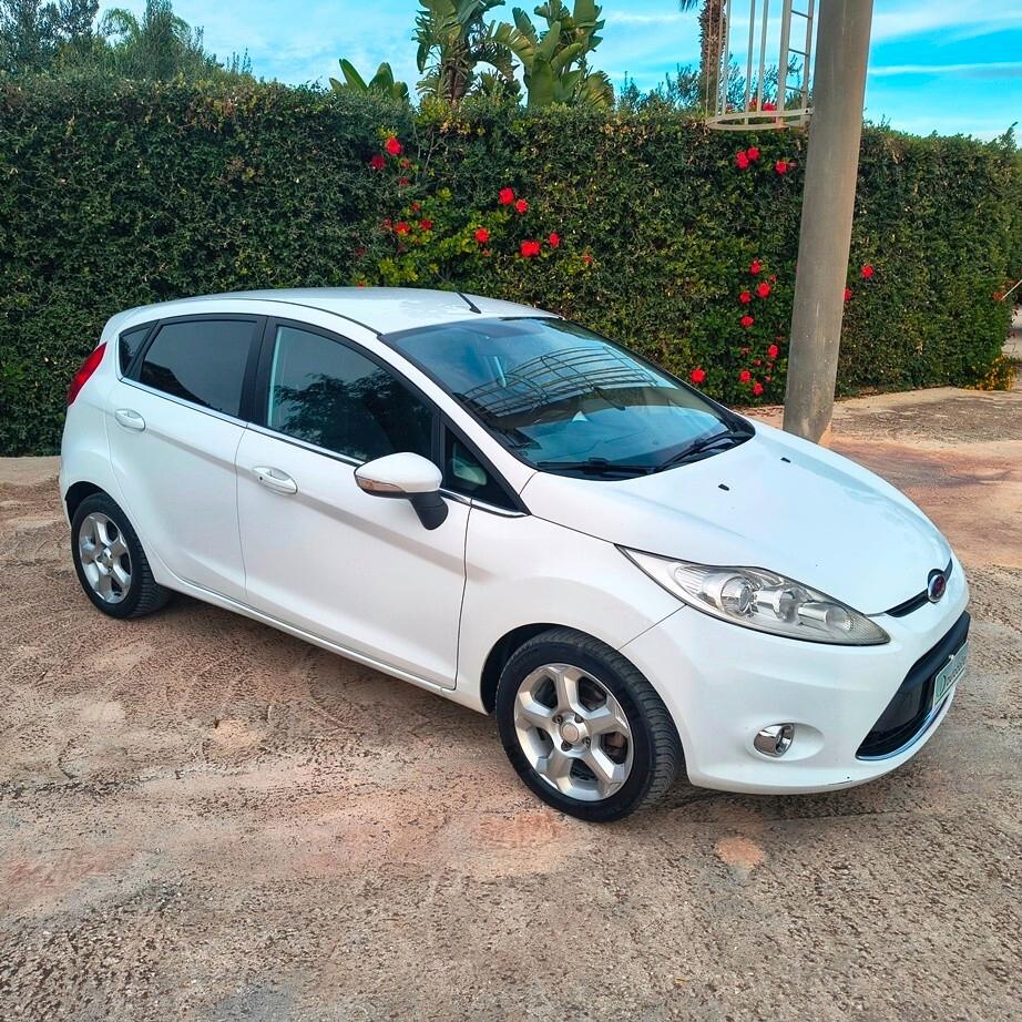 Ford Fiesta 1.4 TDCi 5p. Titanium