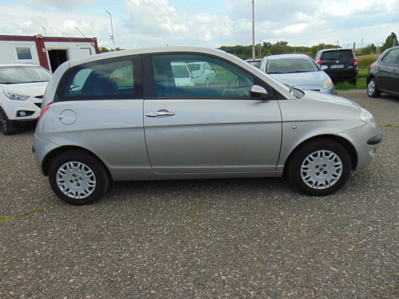 lancia y 1.2 benzina