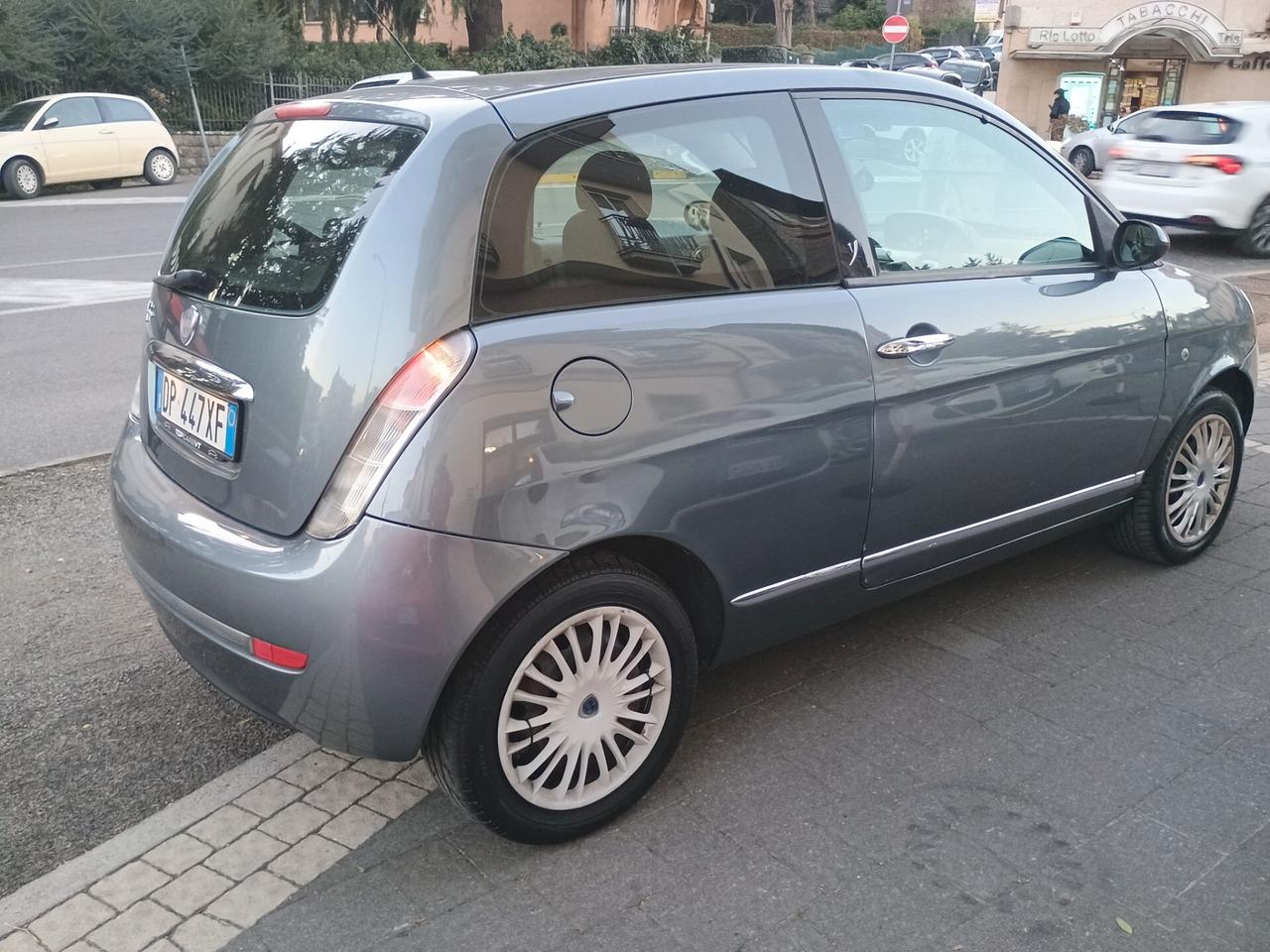 Lancia Ypsilon 1.2 Oro
