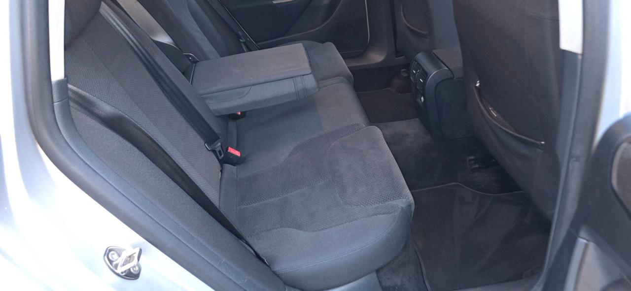 Volkswagen Passat 2.0 TDI DPF Var. Comfortline